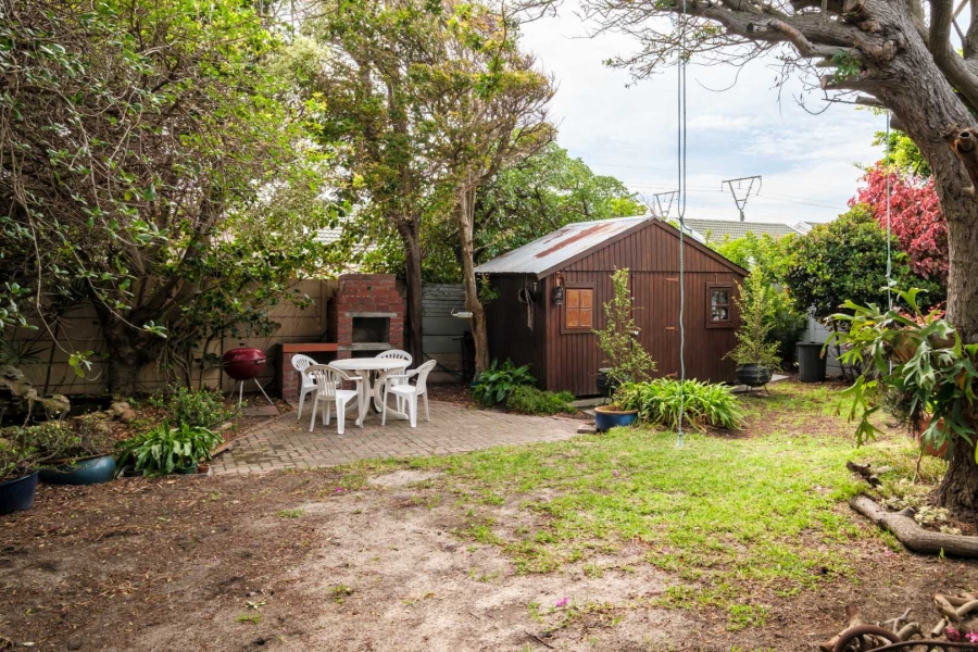2 Bedroom Property for Sale in Lakeside Western Cape